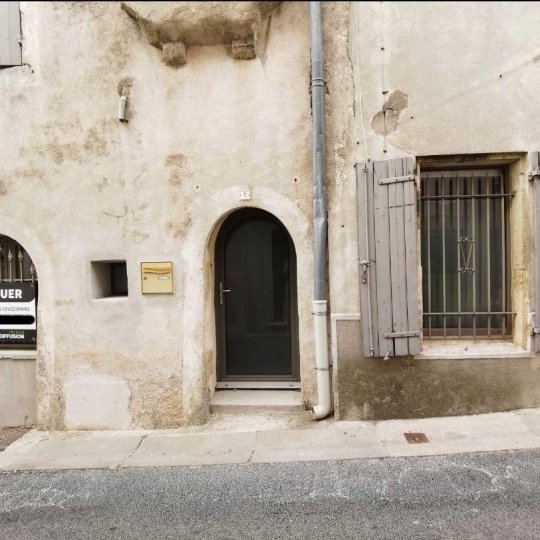  AIGUES-VIVES IMMO : House | GALLARGUES-LE-MONTUEUX (30660) | 69 m2 | 700 € 