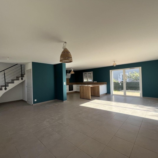  AIGUES-VIVES IMMO : Maison / Villa | AIMARGUES (30470) | 120 m2 | 1 368 € 