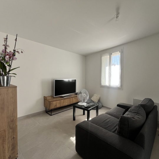  AIGUES-VIVES IMMO : House | AIGUES-VIVES (30670) | 85 m2 | 900 € 
