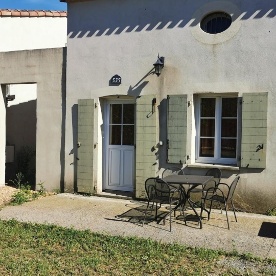  AIGUES-VIVES IMMO : Maison / Villa | GALLARGUES-LE-MONTUEUX (30660) | 35 m2 | 86 000 € 