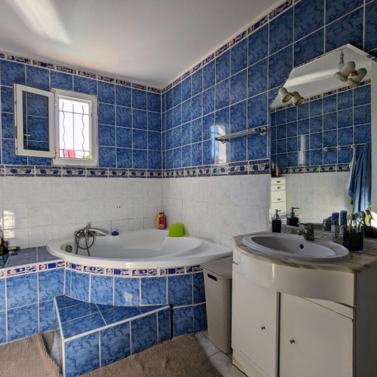  AIGUES-VIVES IMMO : Maison / Villa | VERGEZE (30310) | 145 m2 | 398 000 € 