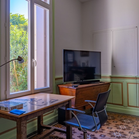  AIGUES-VIVES IMMO : Maison / Villa | AIGUES-VIVES (30670) | 230 m2 | 605 000 € 