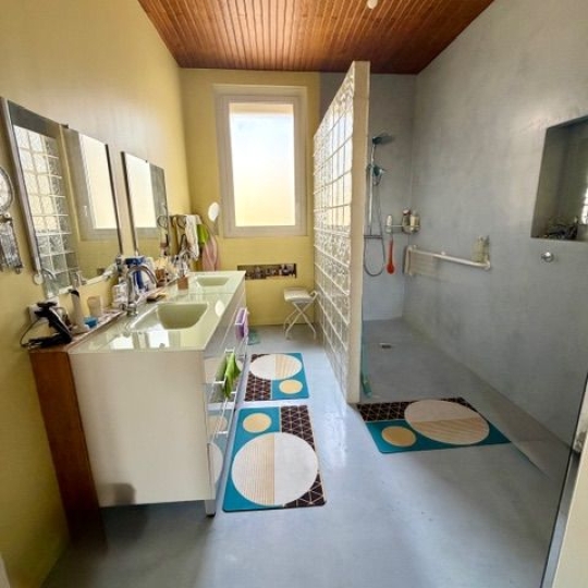  Annonces AIGUESVIVES : Maison / Villa | LUNEL (34400) | 291 m2 | 650 000 &euro; 