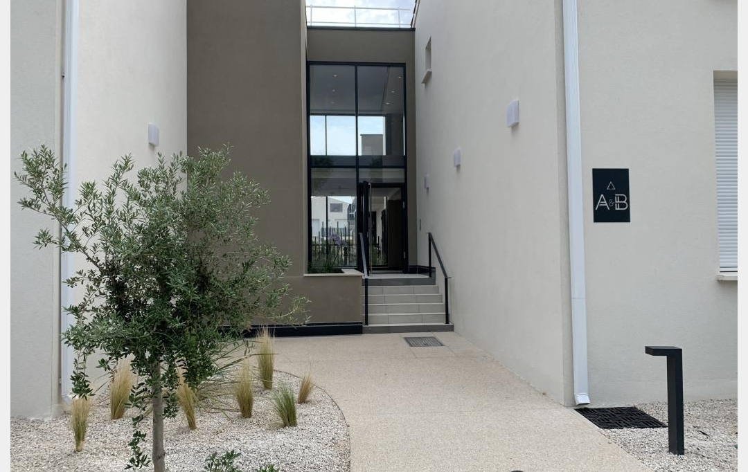 AIGUES-VIVES IMMO : Appartement | VERGEZE (30310) | 69 m2 | 840 € 