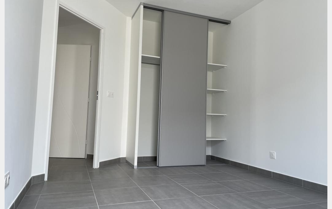 AIGUES-VIVES IMMO : Appartement | VERGEZE (30310) | 69 m2 | 840 € 