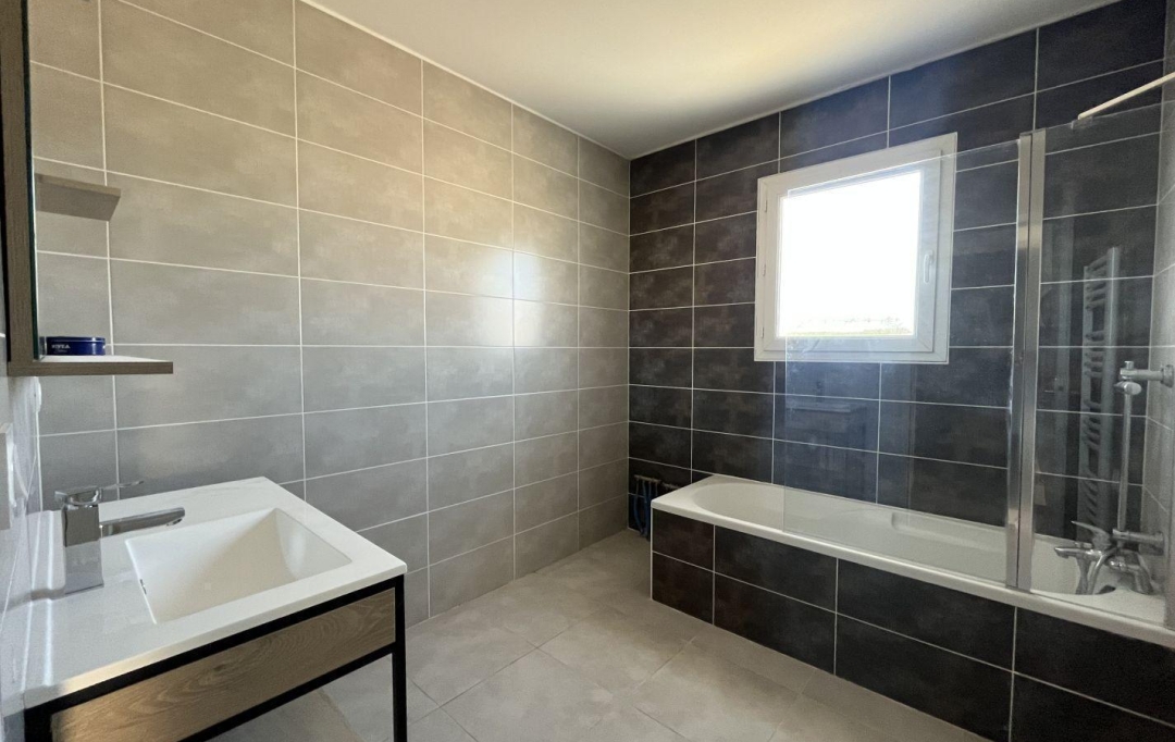AIGUES-VIVES IMMO : Maison / Villa | AIMARGUES (30470) | 120 m2 | 1 368 € 