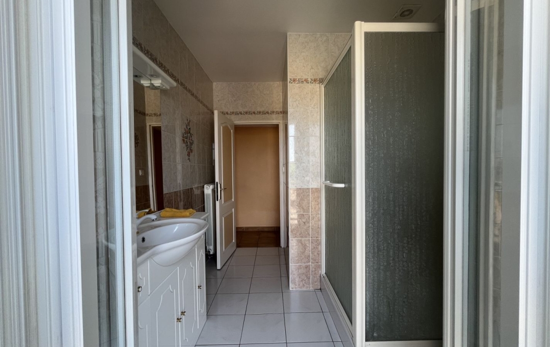 AIGUES-VIVES IMMO : Maison / Villa | AIGUES-VIVES (30670) | 73 m2 | 790 € 