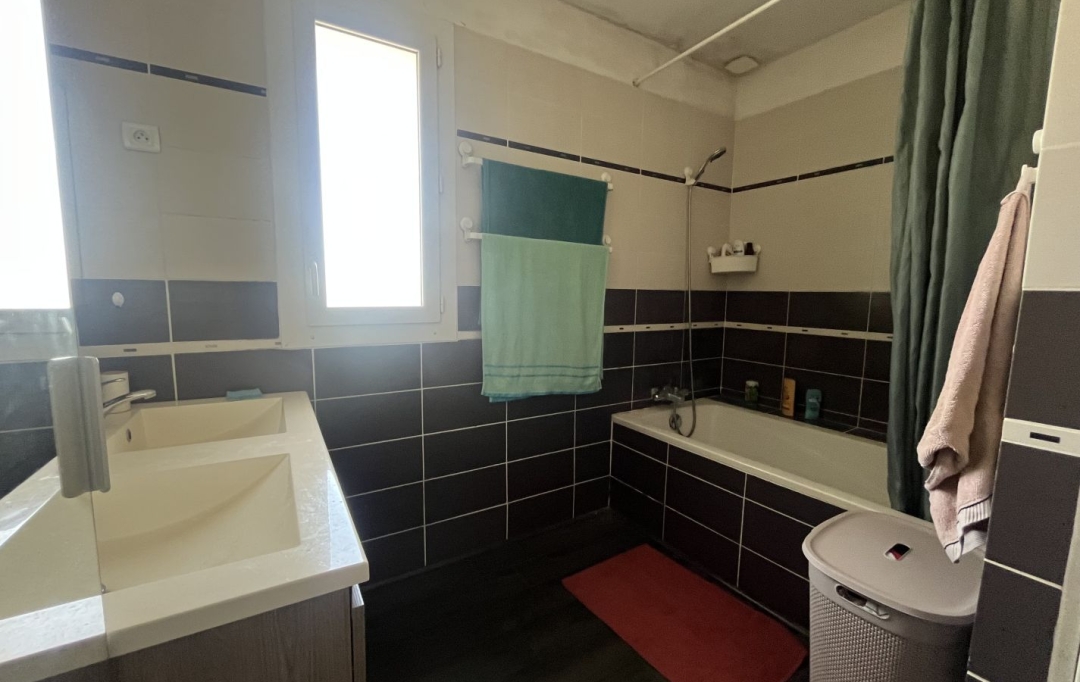 AIGUES-VIVES IMMO : Appartement | AIGUES-VIVES (30670) | 96 m2 | 920 € 