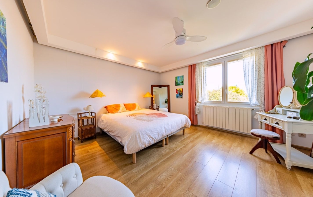 AIGUES-VIVES IMMO : Appartement | AIGUES-VIVES (30670) | 175 m2 | 387 000 € 