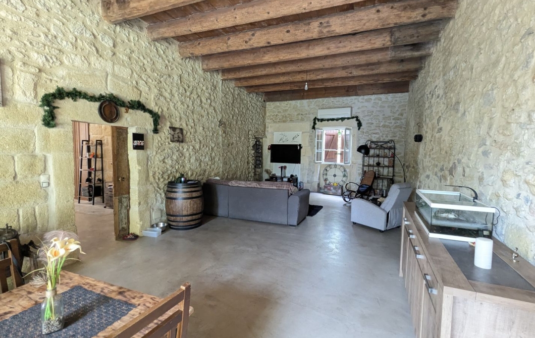 AIGUES-VIVES IMMO : Maison / Villa | GALLARGUES-LE-MONTUEUX (30660) | 330 m2 | 690 000 € 