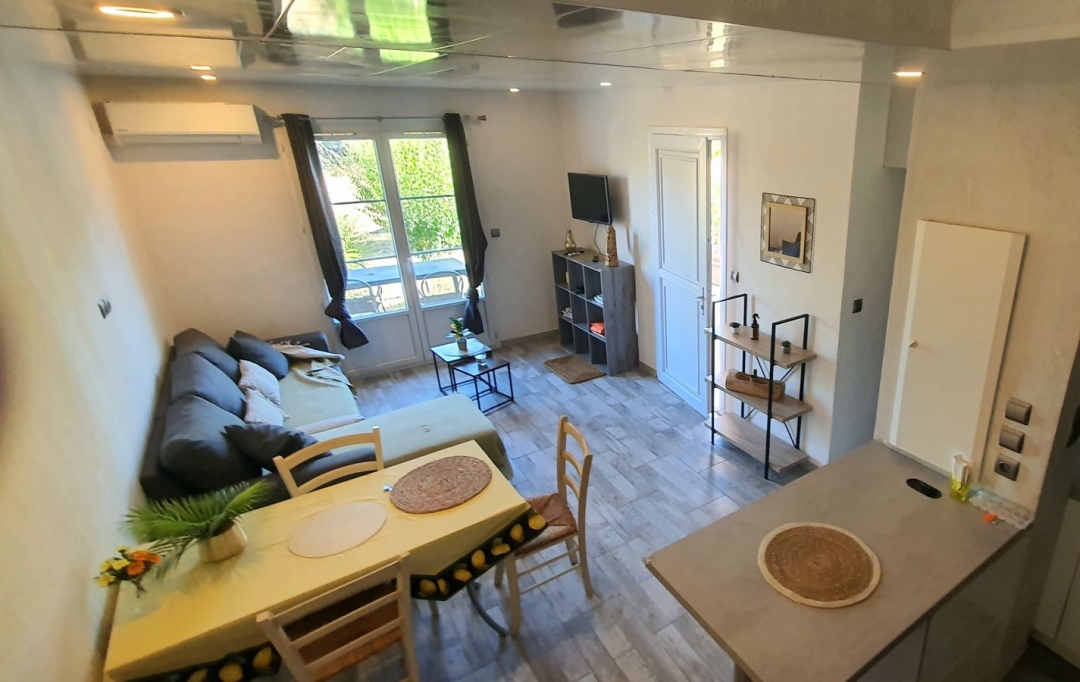 AIGUES-VIVES IMMO : Maison / Villa | GALLARGUES-LE-MONTUEUX (30660) | 46 m2 | 138 000 € 