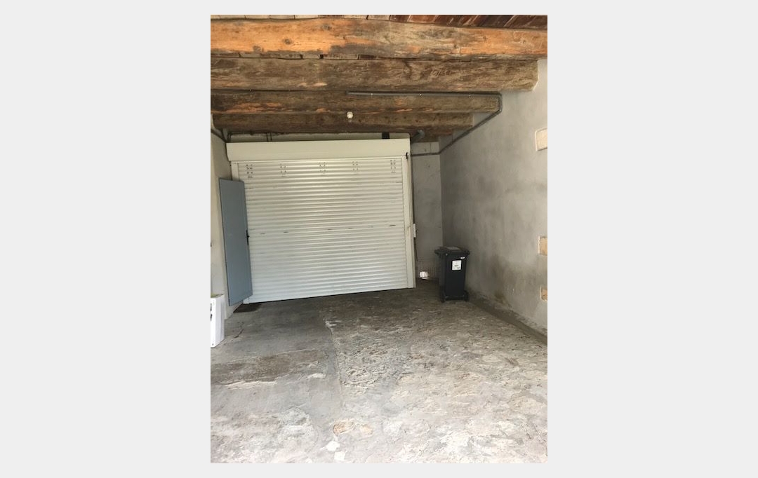 Annonces AIGUESVIVES : House | MILHAUD (30540) | 50 m2 | 852 &euro; 