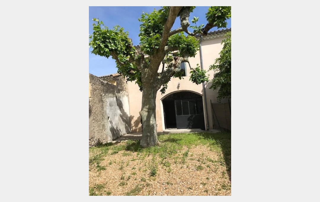 Annonces AIGUESVIVES : House | MILHAUD (30540) | 50 m2 | 852 &euro; 