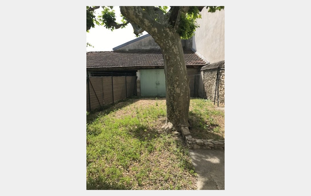 Annonces AIGUESVIVES : House | MILHAUD (30540) | 50 m2 | 852 &euro; 