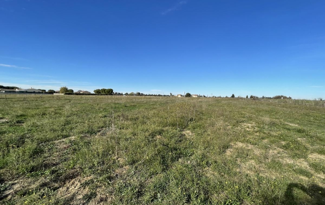 Annonces AIGUESVIVES : Terrain | GALLARGUES-LE-MONTUEUX (30660) | 650 m2 | 99 900 &euro; 