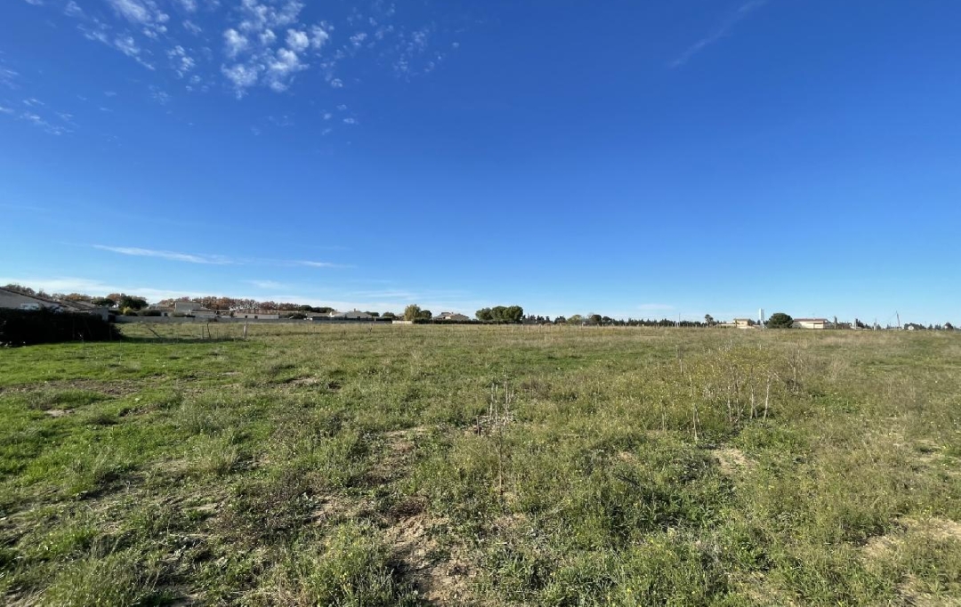Annonces AIGUESVIVES : Terrain | GALLARGUES-LE-MONTUEUX (30660) | 650 m2 | 99 900 &euro; 