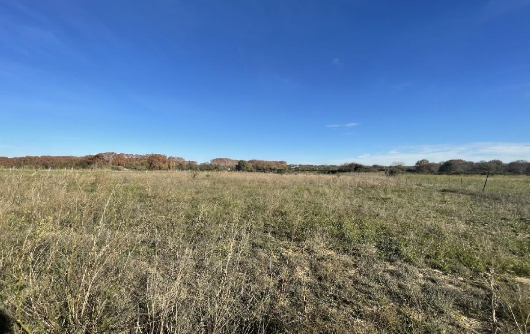 Annonces AIGUESVIVES : Terrain | GALLARGUES-LE-MONTUEUX (30660) | 642 m2 | 129 900 &euro; 