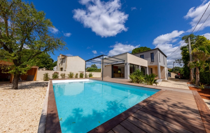 Villa AIGUES-VIVES 168 m2 2 600 € Villa AIGUES-VIVES 168 m2 2 600 €