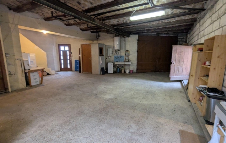  AIGUES-VIVES IMMO Maison / Villa | AIGUES-VIVES (30670) | 110 m2 | 200 000 € 