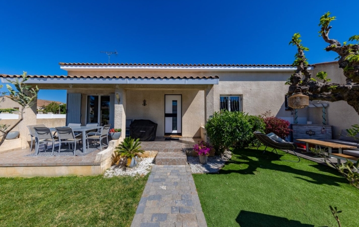 Villa CODOGNAN 115 m2 370 000 € Villa CODOGNAN 115 m2 370 000 €