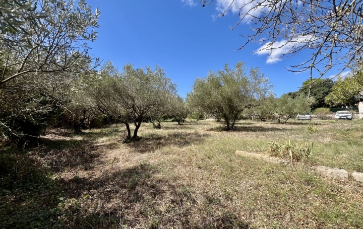 Terrain   AUBAIS   214 000 € 